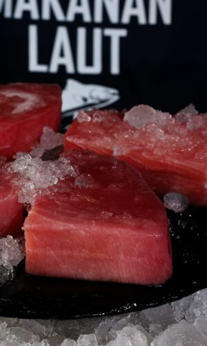 fresh tuna steak bali – red tuna cuts prepared for restaurants and homes