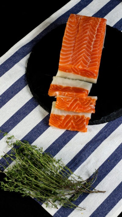 smoked salmon roll bali – sliced smoked salmon and butterfish cubes