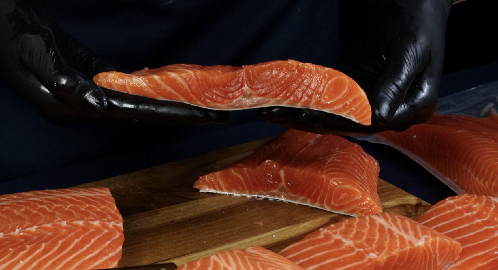 Fresh salmon Bali delivery — Pasific Makanan Laut