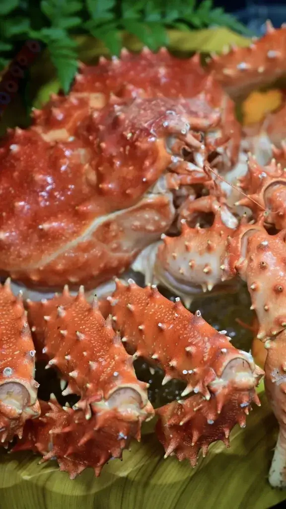 King crab Bali — whole king crab legs and claws